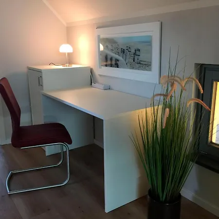 Ostsee - Reetdachhaus Nr 8 